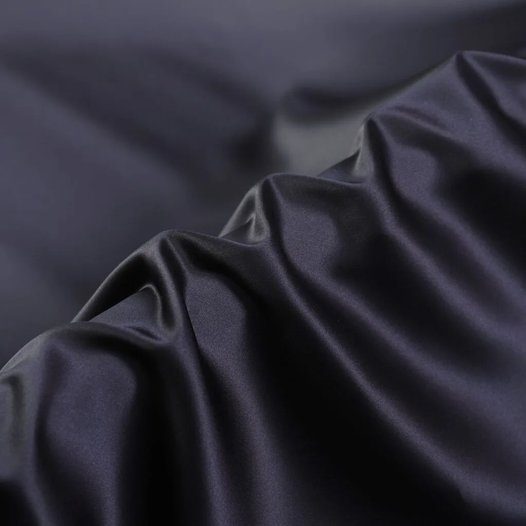 Black 16 momme silk charmeuse fabrics, White 100% mulberry silk satin, 55″(140cm) wide