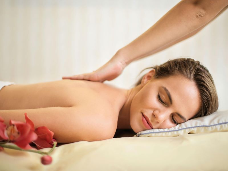 15+ Great Mother’s Day Gifts to Show Your Love and Care 6 spa