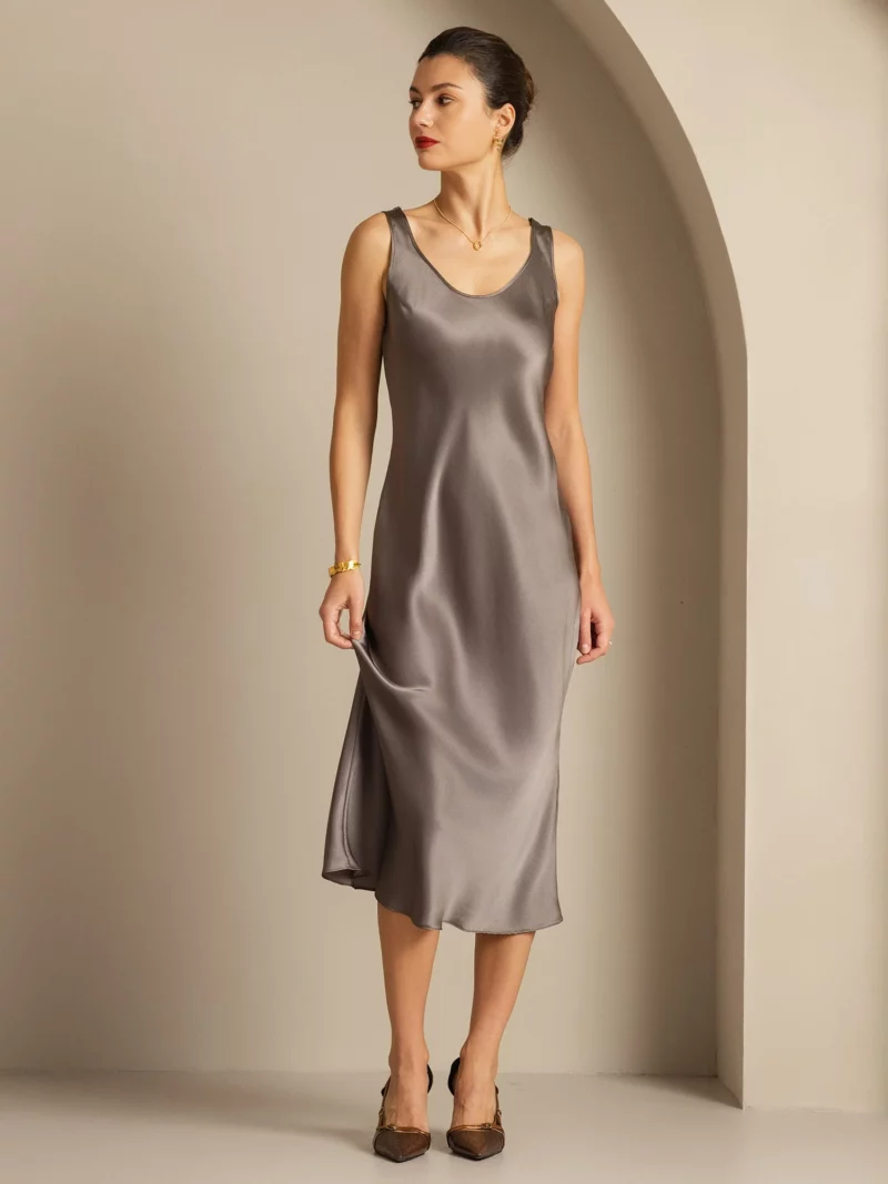 100% mulberry Silk charmeuse Sleeveless U Neck Midi Dress